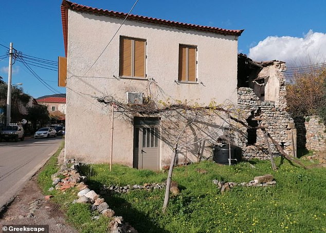 Project: This restoration project property in Kardamyli is on sale via Greekscape for €480,000