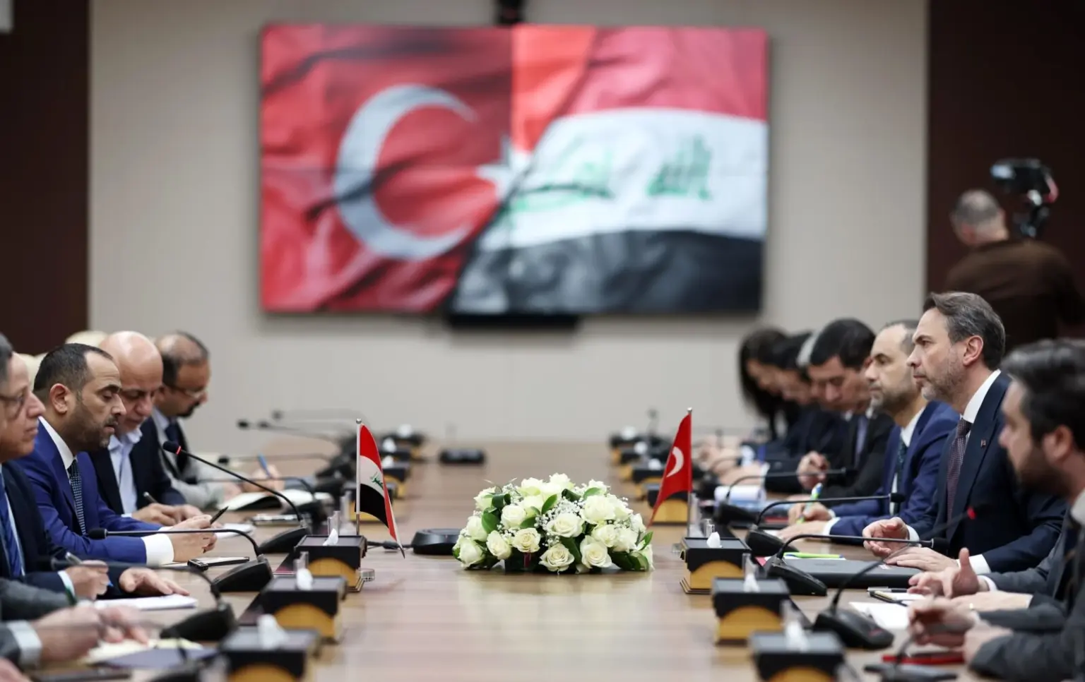 Türkiye’s energy minister Bayraktar holds key talks with Iraqi counterparts in Baghdad Türkiye's energy minister Bayraktar holds key talks with Iraqi counterparts in Baghdad