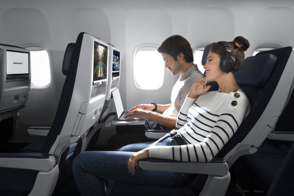 Boeing 777-300 Economy Class ©Air France
