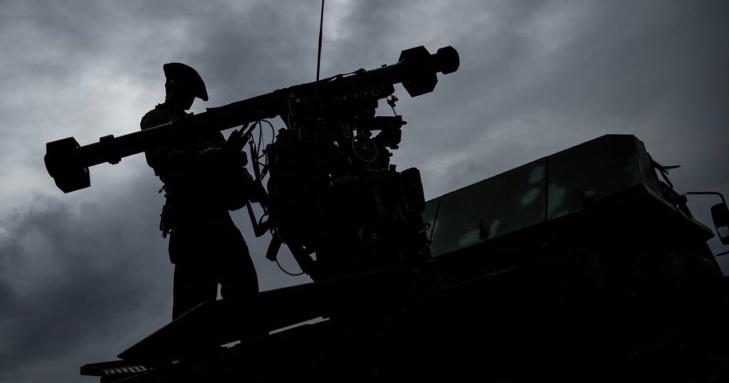 France’s political parties divided over cash for defense – POLITICO France’s political parties divided over cash for defense – POLITICO