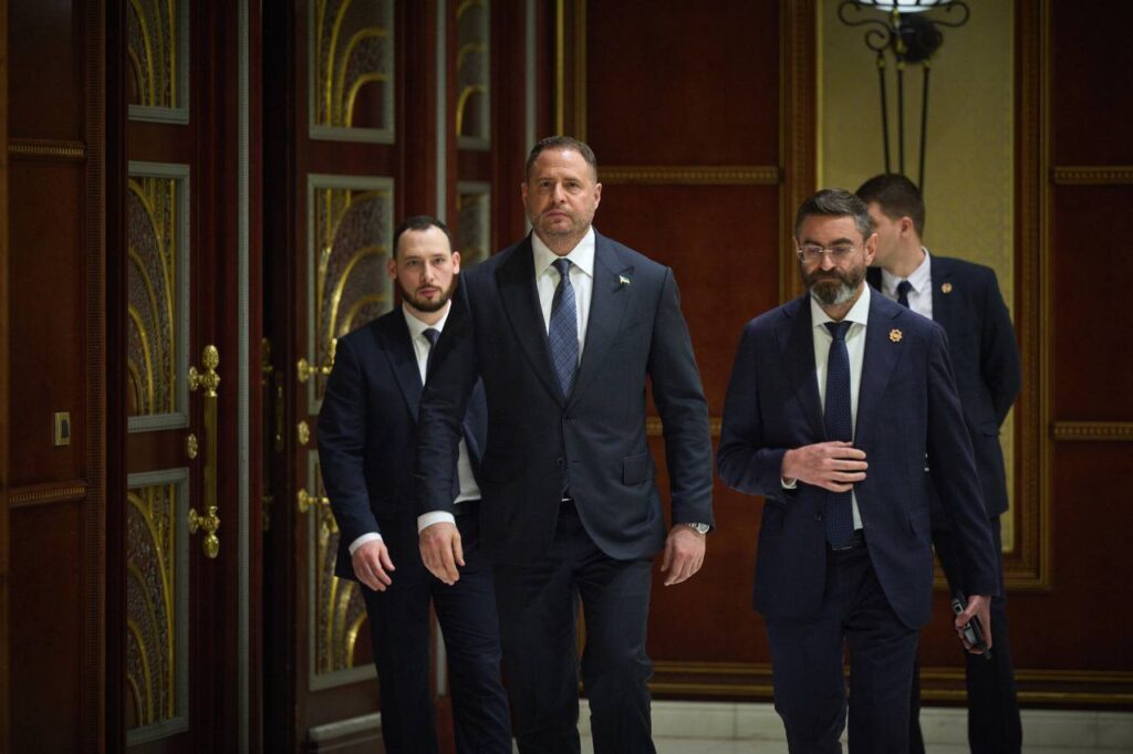 Ukraine agrees to 30-day ceasefire if Russia abides by it, Kyiv says Ukraine agrees to 30-day ceasefire if Russia abides by it, Kyiv says