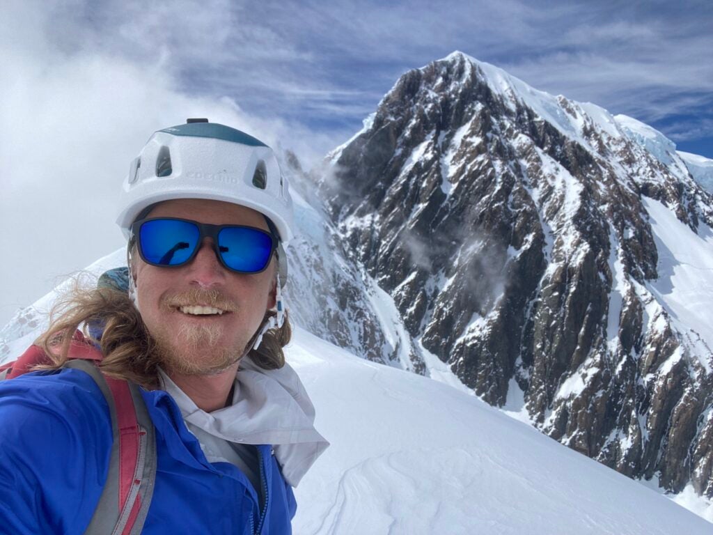 Nathan Longhurst Completes New Zealand 100 Peaks Challenge