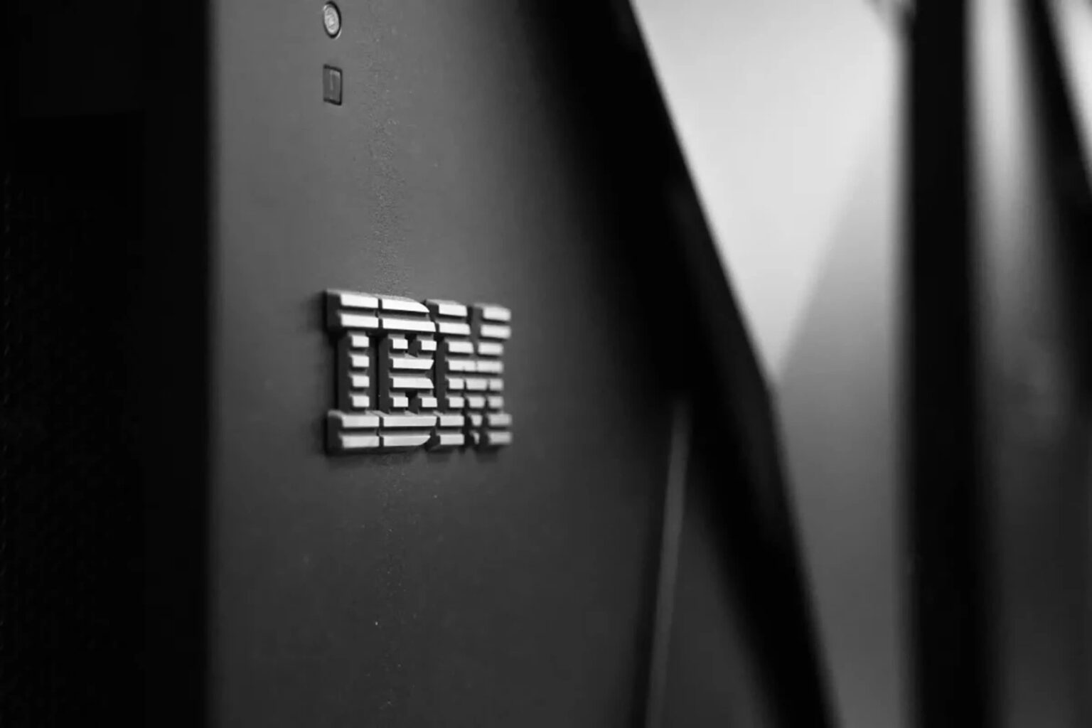 IBM CEO says AI will boost programmers, not replace them | Meanwhile, Anthropic CEO forecasts AI could write up to 90% of code within the next 3-6 months
