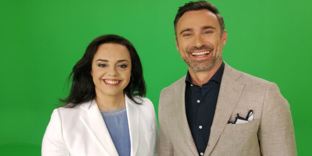 🇬🇷 Greece: Maria Kozakou & Giorgos Kapoutzidis Return as Eurovision Commentators Maria Kozakou and Giorgos Kapoutzidis