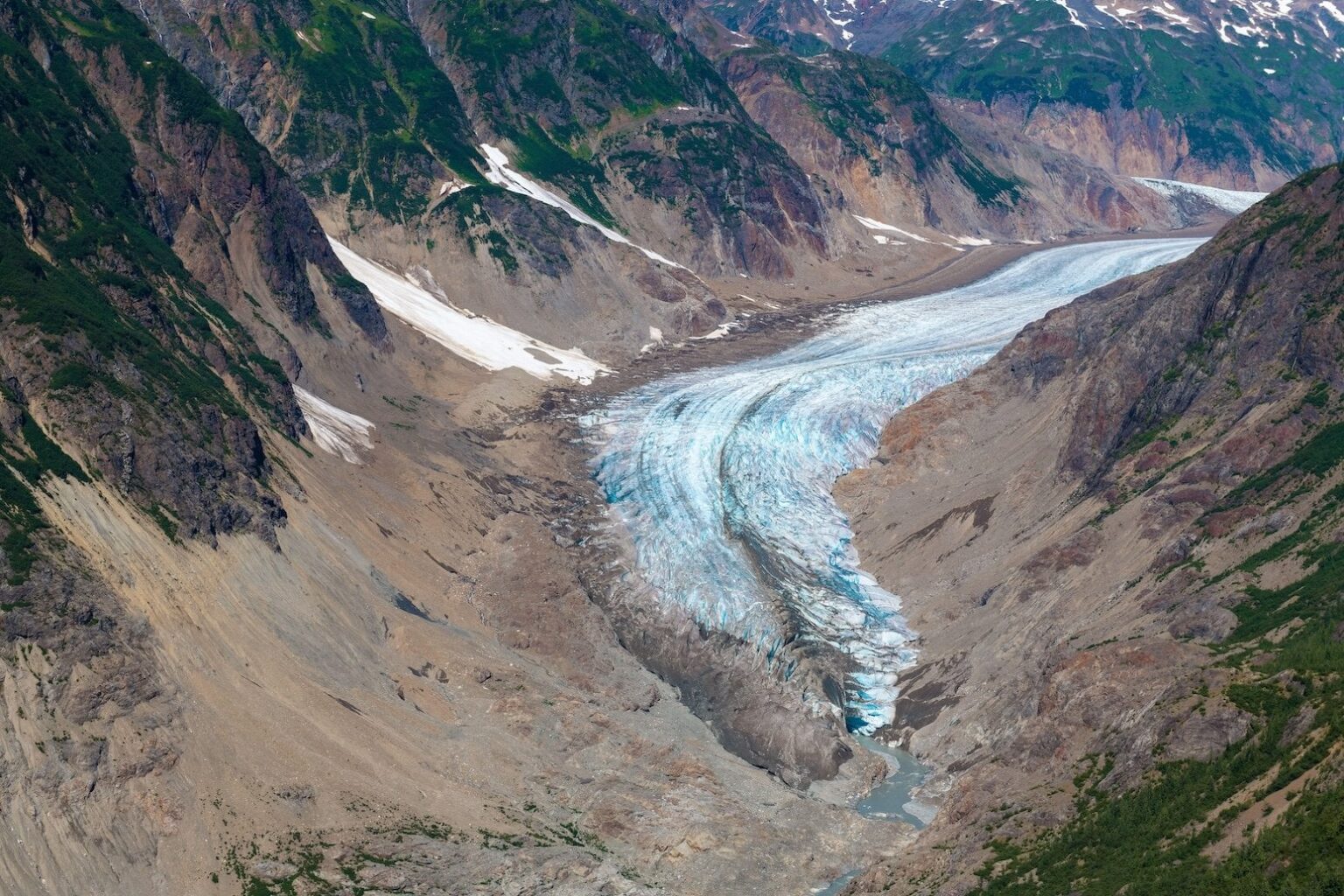 Glacier melt threatens water supplies for two billion people, UN warns