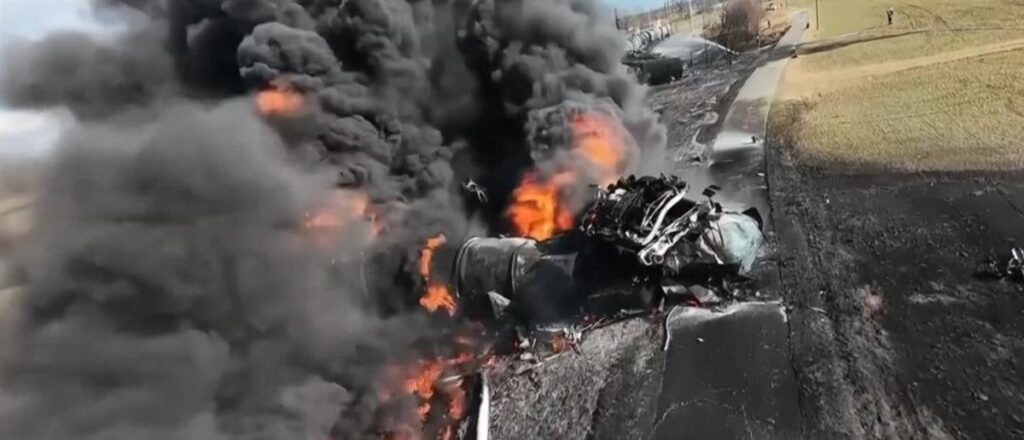 Czech Republic: Fire on a train carrying benzene - 900 tonnes of toxic load were burned (video)