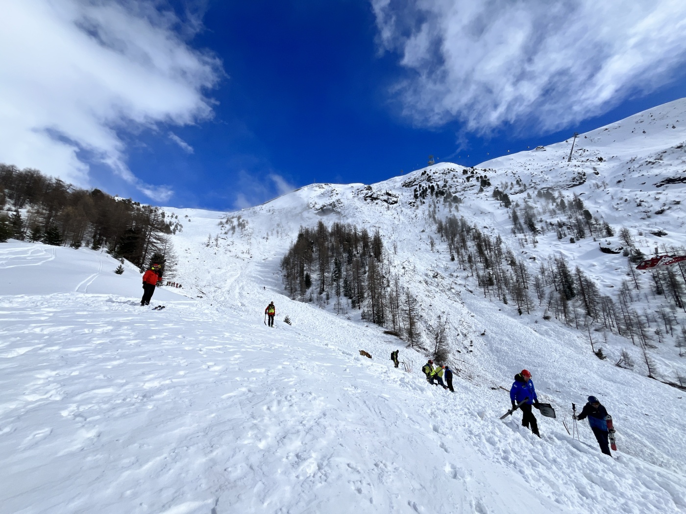 High avalanche danger on the southern side of the Alps due to fresh snow