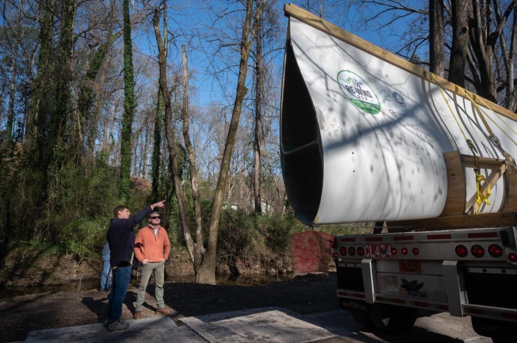 Bridging the gap: Reusing wind turbine blades to build bridges
