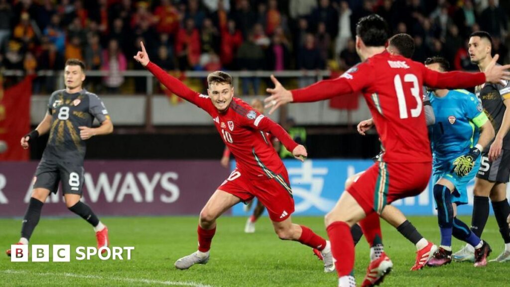 Ben Davies in action