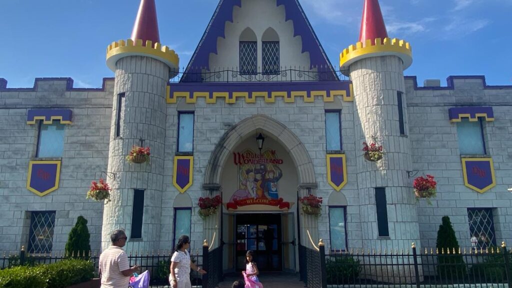Herschend acquires Dutch Wonderland’s ownership group Herschend acquires Dutch Wonderland's ownership group