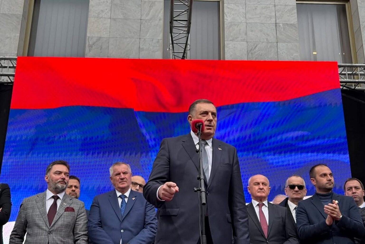 Can Bosnia and Herzegovina “survive” after the top court ruling against Milorad Dodik?