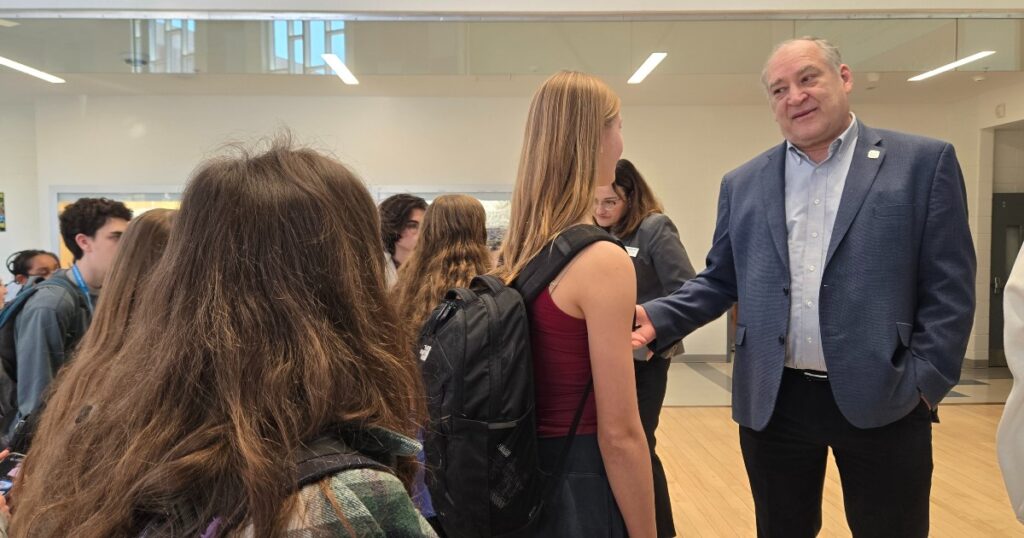 Social Justice Students Learn About State of Their Environment
