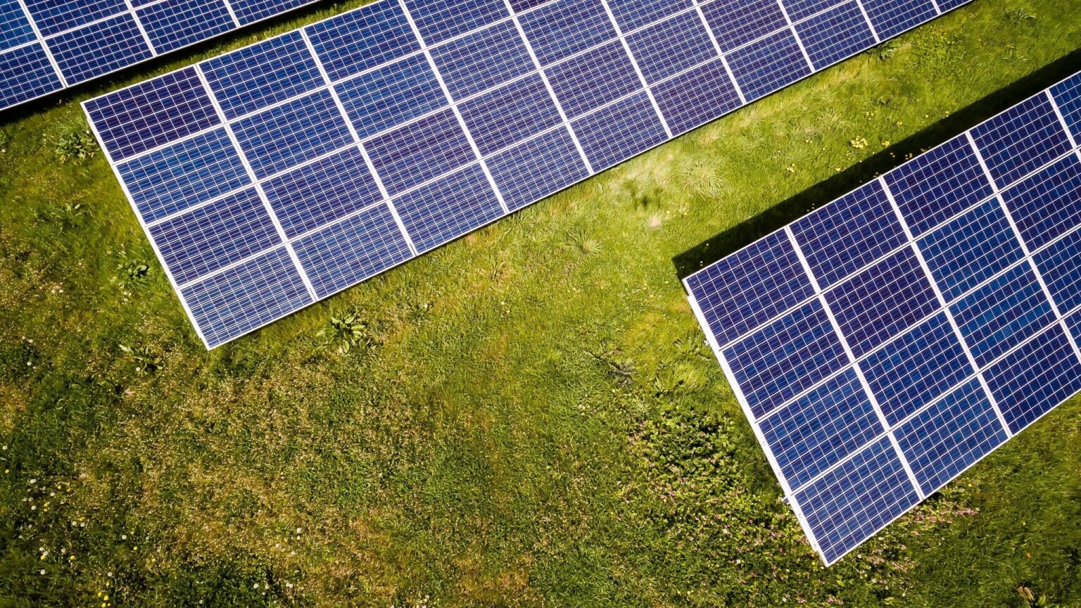 The Michigan city of Ann Arbor is building a second power grid alongside the old one. The new grid will be publicly owned, 100% renewable and connect local neighborhood micro-grids.