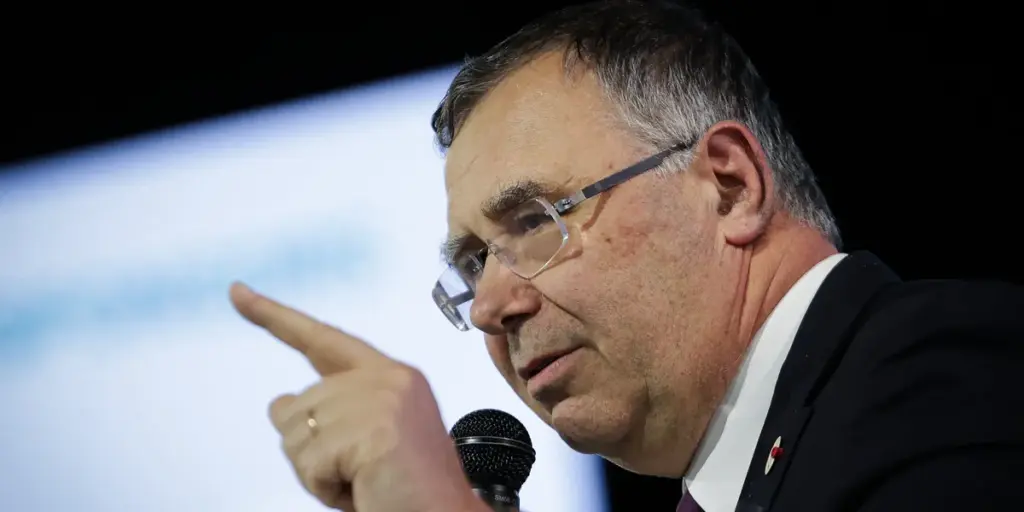 Total boss spells it out for Trump's energy czars: 'it's wind and solar too'