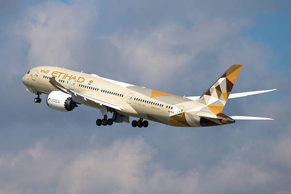 Etihad Unleashes Massive Summer Sale With Up To 30% Off To Czech Republic, Poland, Georgia, And Russia
