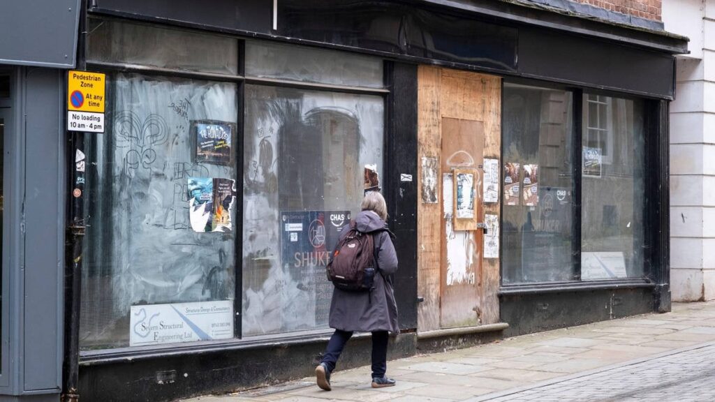 Eight out of ten people feel no better off since Labour came to power, LBC poll reveals