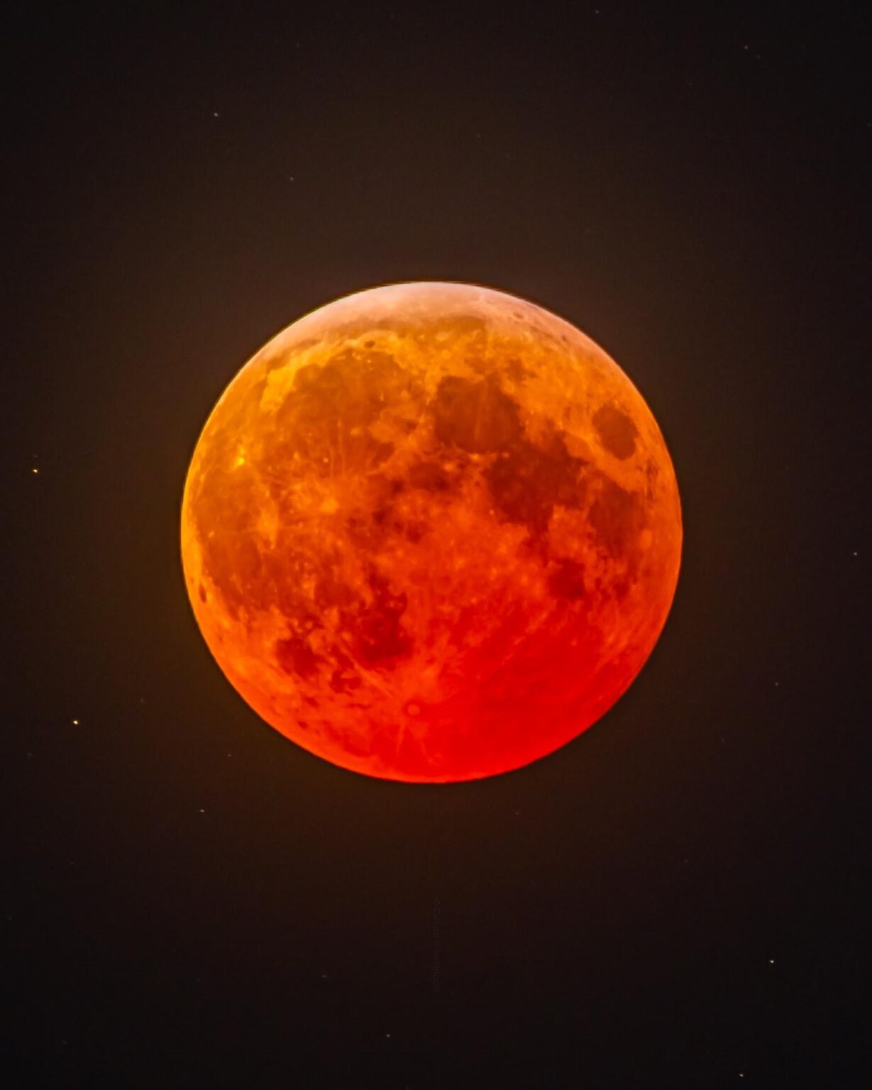 A Single Long Exposure (20 s) Of The Total Lunar Eclipse At Maximum Totality