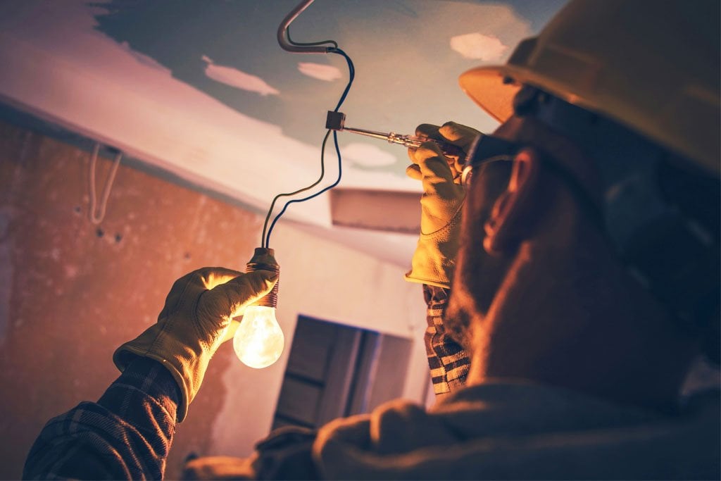Workshop in Paros - Dead by 75 -year -old builder