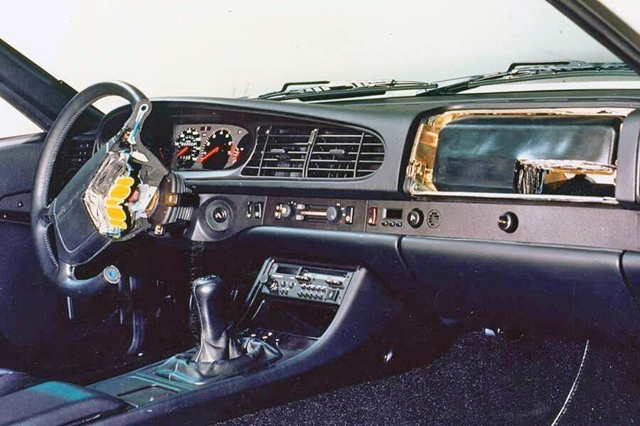 1987 Porsche 944 dual airbags standard