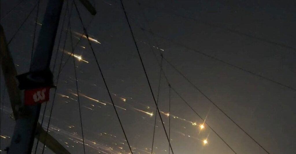 Ny Times: Twin Test Flight Explosions Show SpaceX Is No Longer Defying Gravity