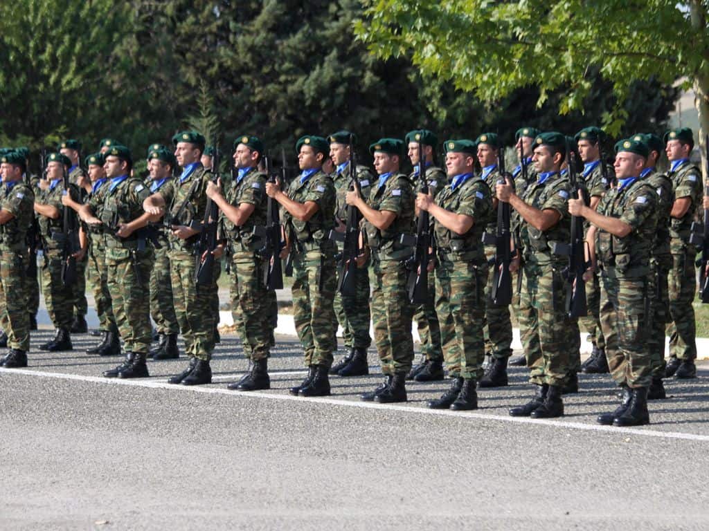 Greece To Boost Armed Forces With 2,000 New Professional Soldiers