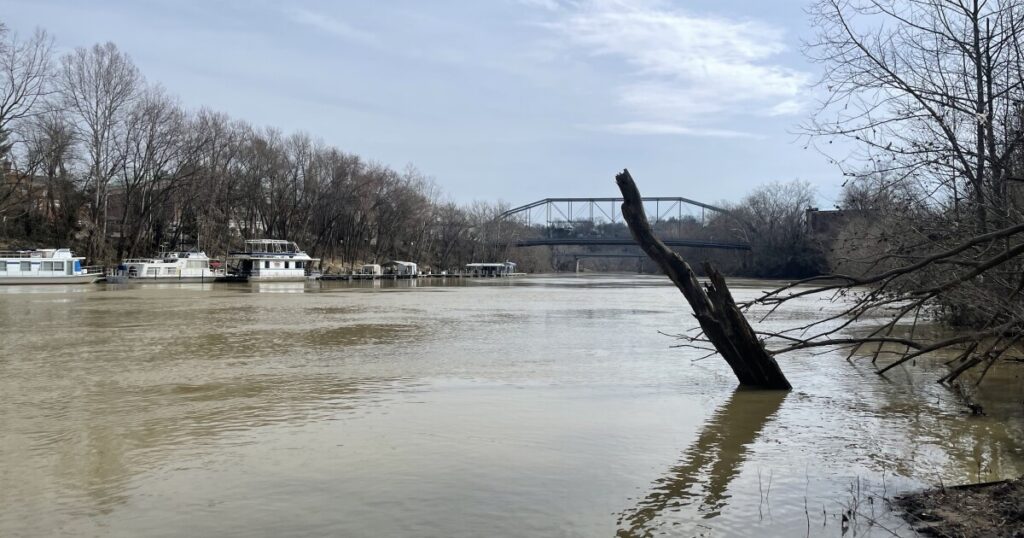 Silas House, environmental groups rally against Kentucky lawmakers’ water pollution plan