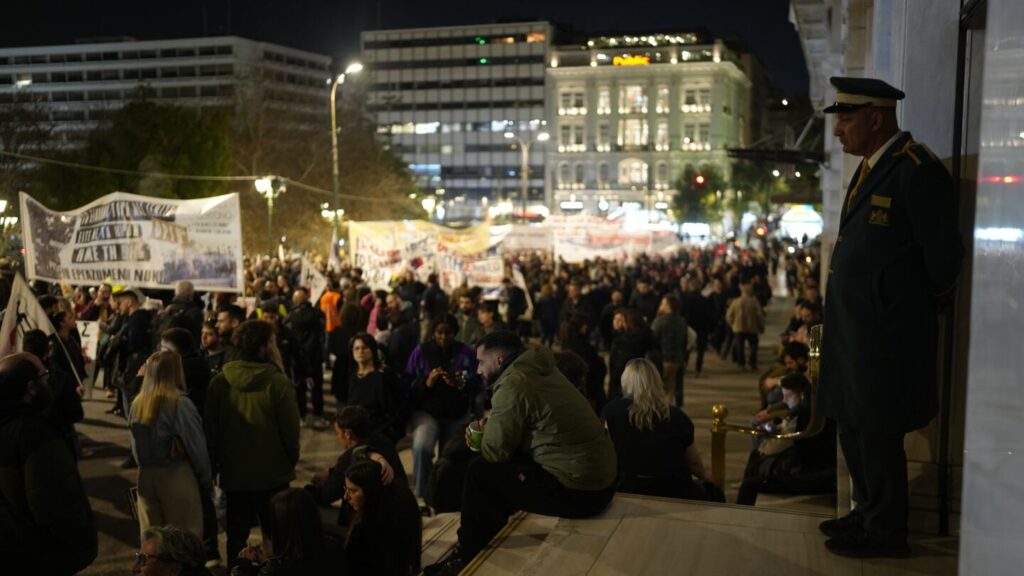 As censure motion looms, Greeks return to the streets to remember rail tragedy victims As censure motion looms, Greeks return to the streets to remember rail tragedy victims