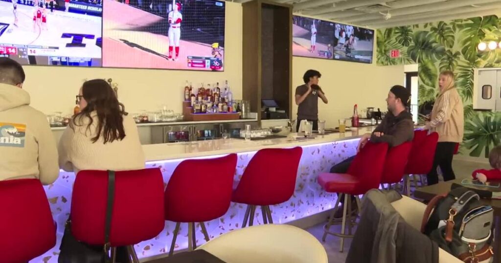 Women's sports bar opens in Omaha; eighth of kind in country