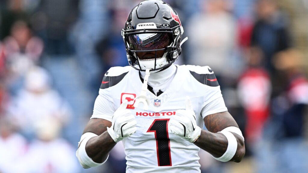 Plenty of big-name receivers are still available Plenty of big-name receivers are still available