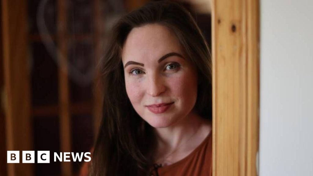 Trainee midwife suspended over anti-abortion views