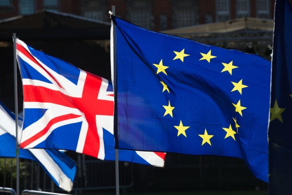 Labour pledges to ‘tear down’ barriers after new figures reveal Brexit costing UK business £37bn a year