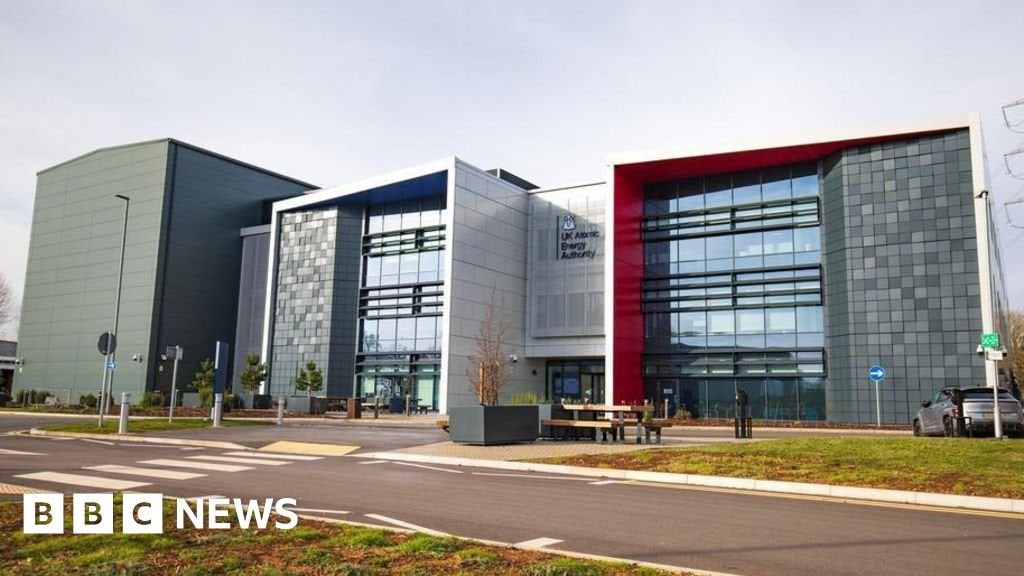 'World's largest' fusion fuel facility to be built - Nuclear fusion fuel facility to be built in Oxfordshire