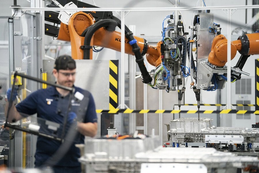 A new US manufacturing boom may bring more AI than jobs - The United States is on the cusp of an automation boom in manufacturing.