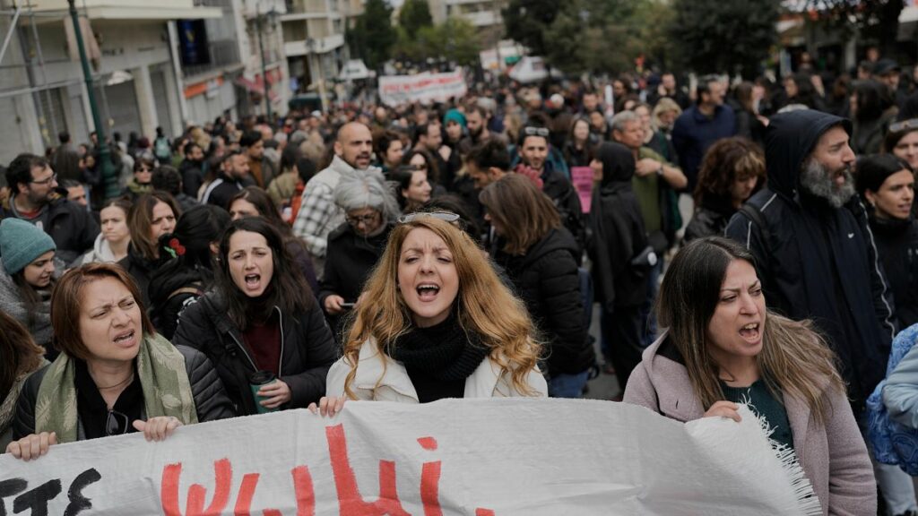 Flights and ferries suspended across Greece as unions call 24-hour general strike Flights and ferries suspended across Greece as unions call 24-hour general strike
