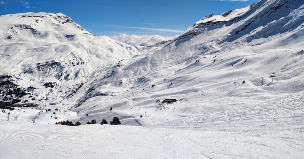 It’s not just coastal regions which have issues with poor tourism management, it has reached the peaks of the mountains as well.