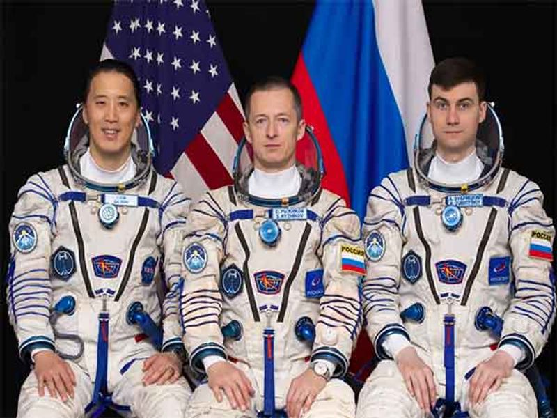 Russia spacecraft lifts off to ISS with NASA astronoaut, 2 Russian cosmonauts