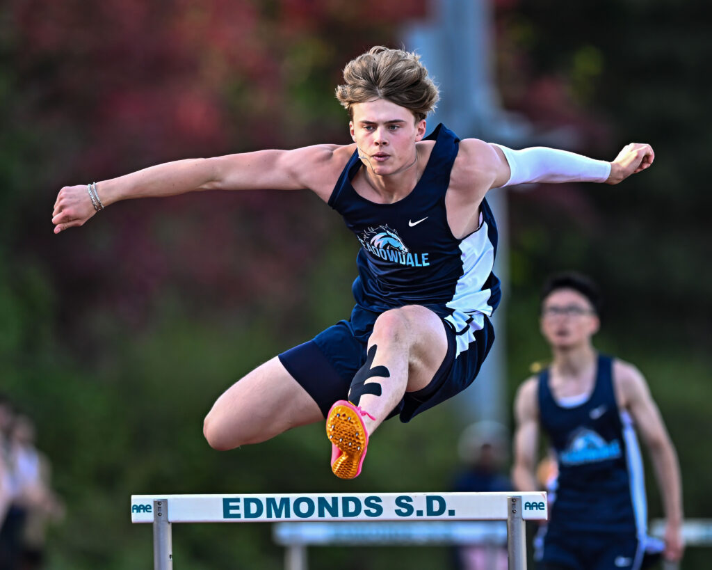 High school sports roundup: April 24, 2025