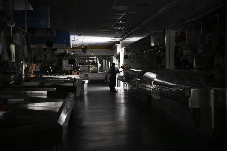 A massive power cut a massive power cut affects the whole of the Iberian Peninsula and part of France on April 28, 2025, according to Portuguese electricity network operator REN. 