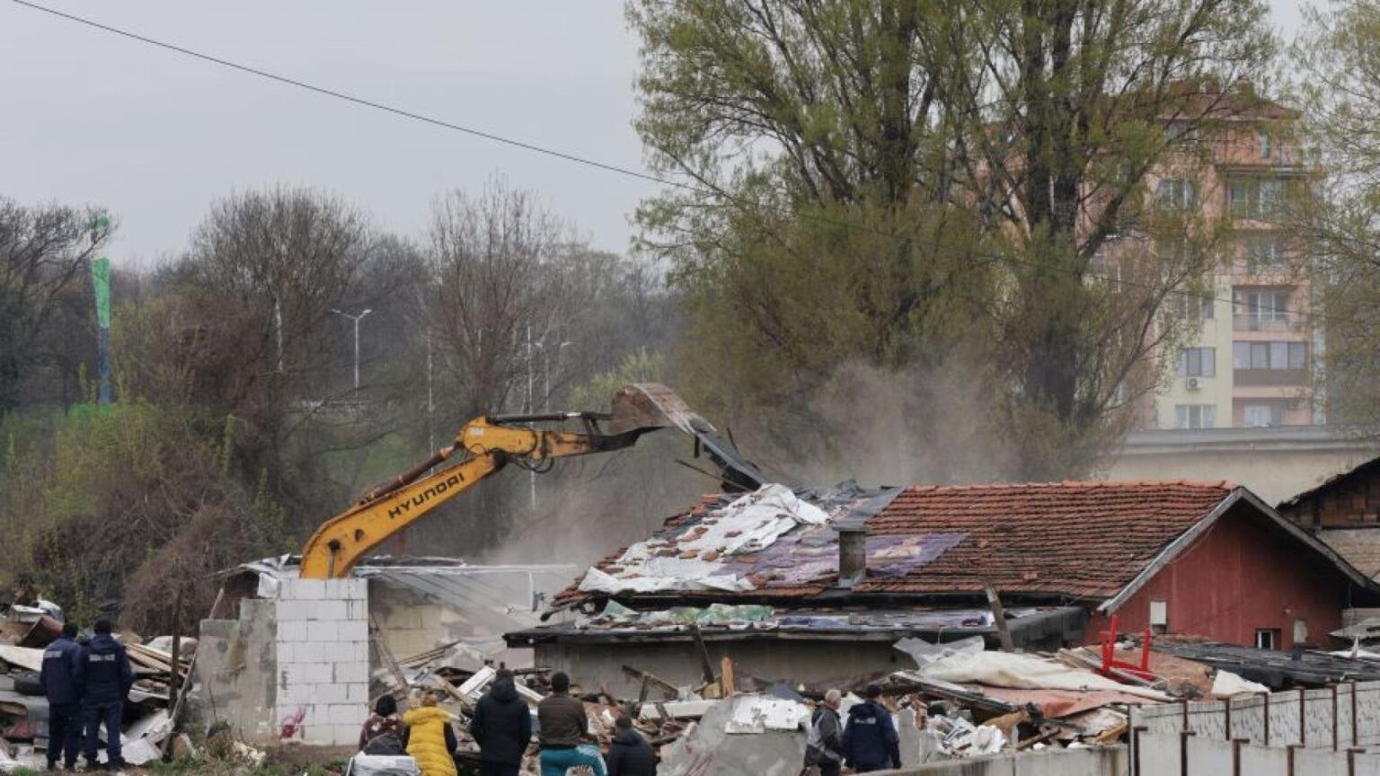 They demolished the illegal buildings in the neighborhood at the Sugar Fabrika