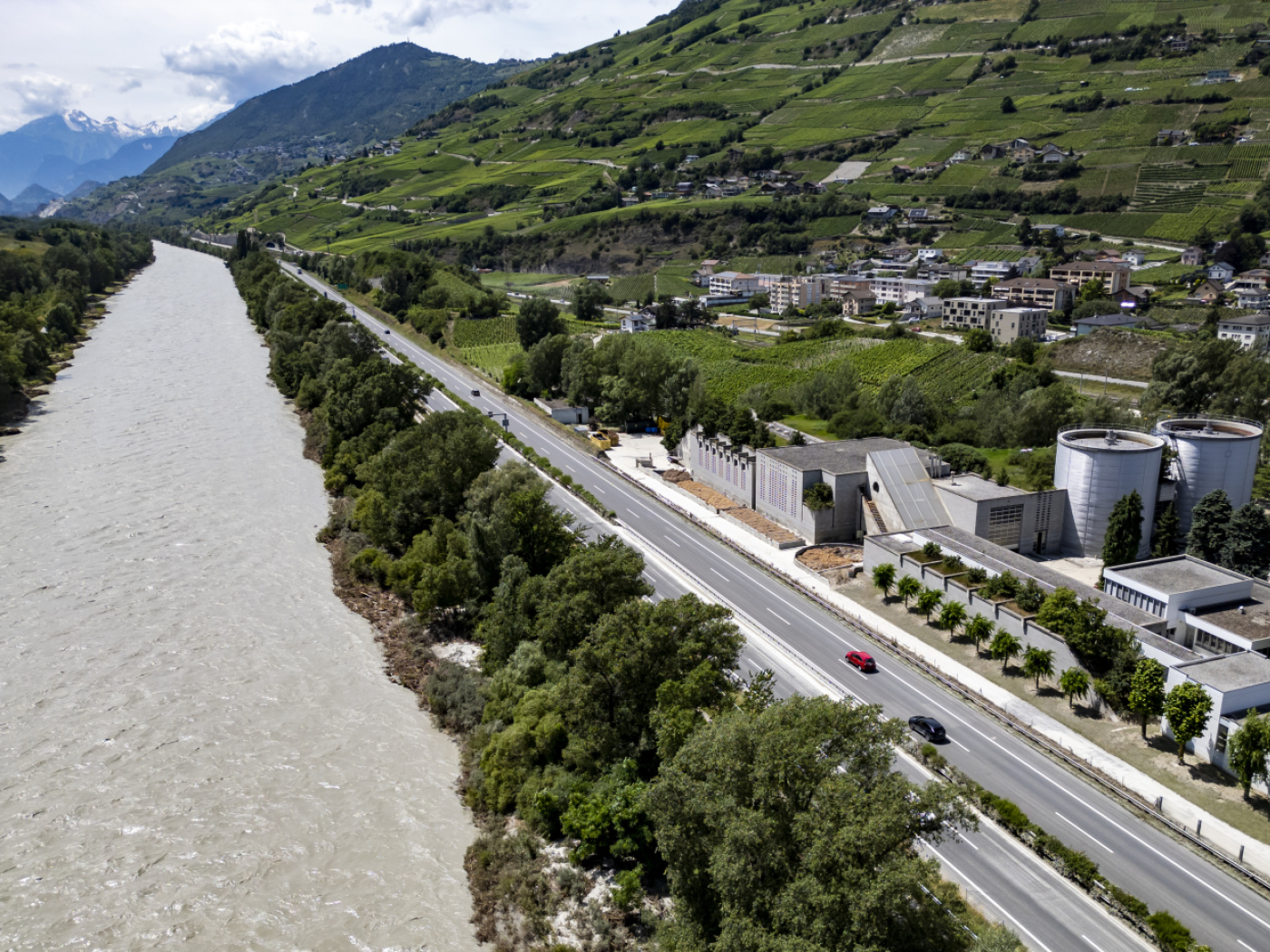 The Rhône goes into pre-alert mode