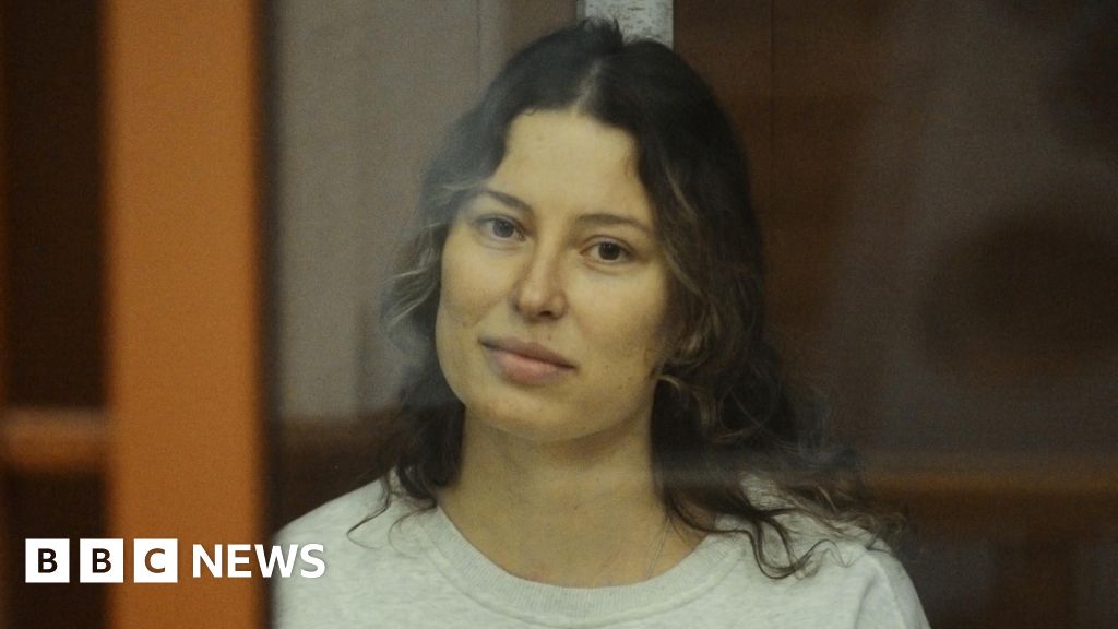 Woman jailed over £39 donation to Ukraine freed in US-Russia prisoner swap Woman jailed over £39 donation to Ukraine freed in US-Russia prisoner swap