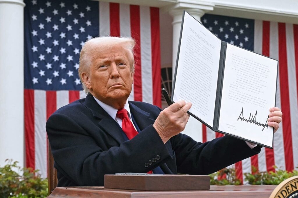Trump tells UK to buy chlorinated chicken from US if it wants tariff relief