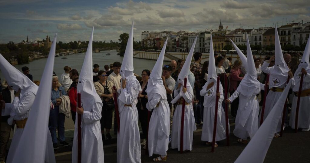 PHOTO COLLECTION: Spain Holy Week | US and World News PHOTO COLLECTION: Spain Holy Week | US and World News