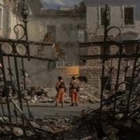 Tears and defiance in Sumy as Russia batters Ukraine border city | National
