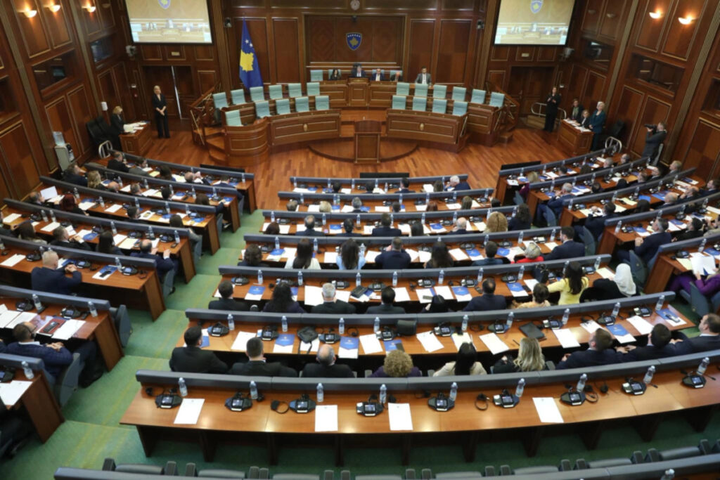 Tomorrow at 12:00 the constitutive session will continue Tomorrow at 12:00 the constitutive session will continue