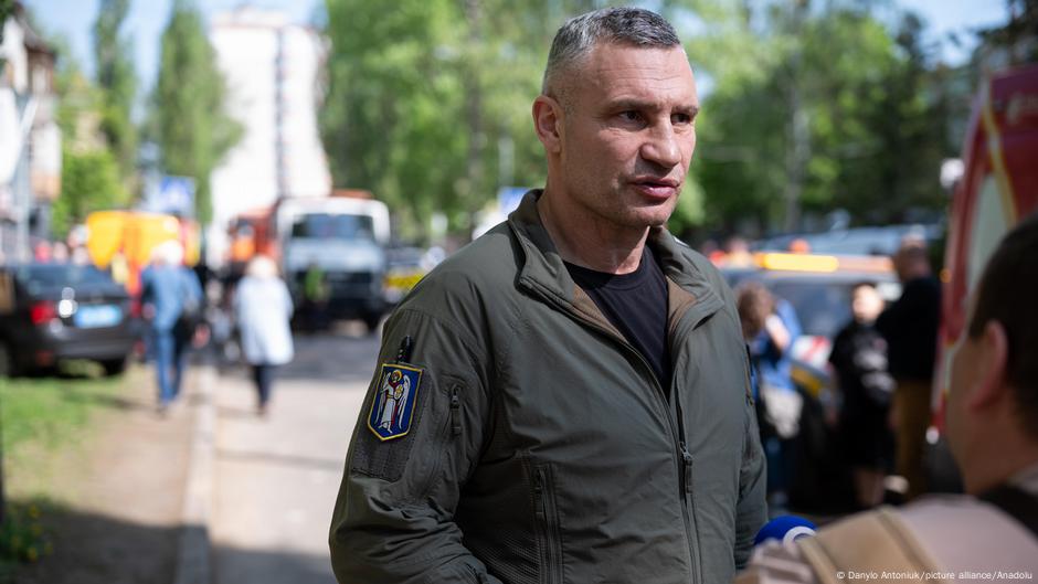 Russia confirms car bomb death of top officer near Moscow – DW – 04/25/2025