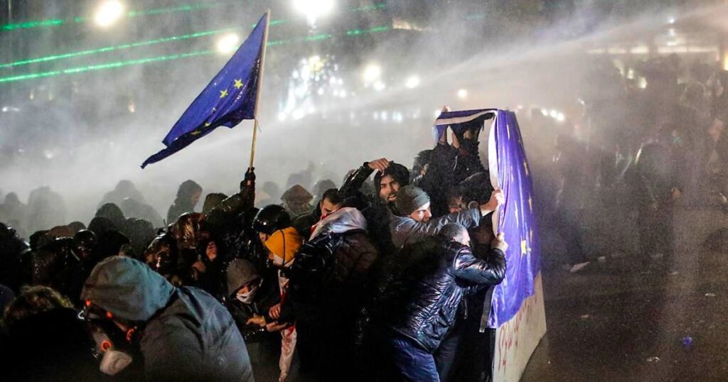 Georgia: Thousands of Georgians demonstrate against the government again