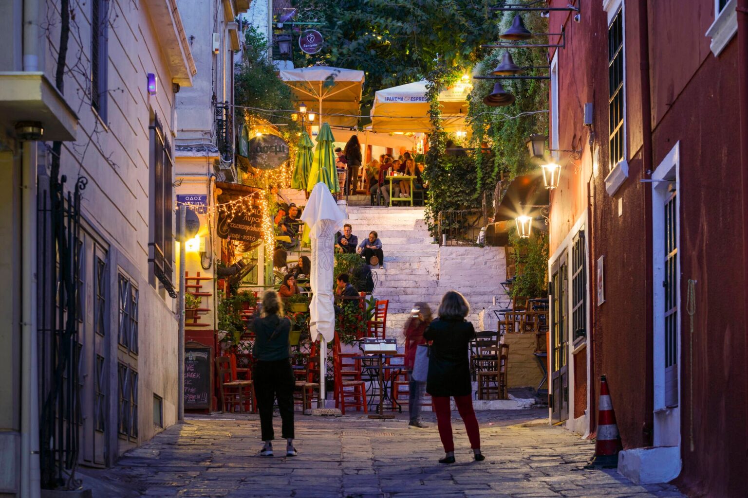 Greece’s economic glow masks a deeper jobs crisis Greece’s economic glow masks a deeper jobs crisis