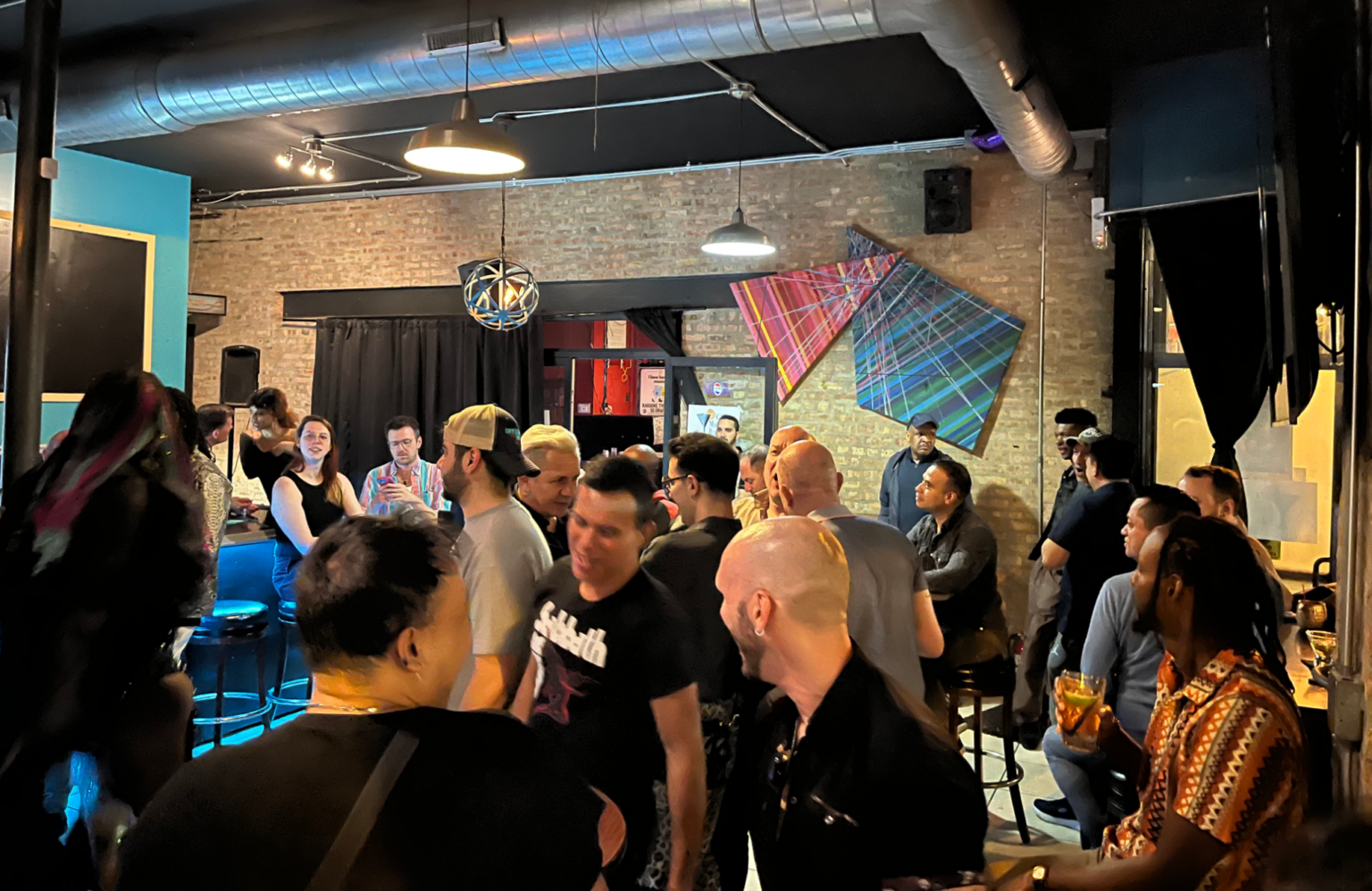 Glenwood Martini Bar Opens In Rogers Park, Offering Classic Cocktails, Live Entertainment