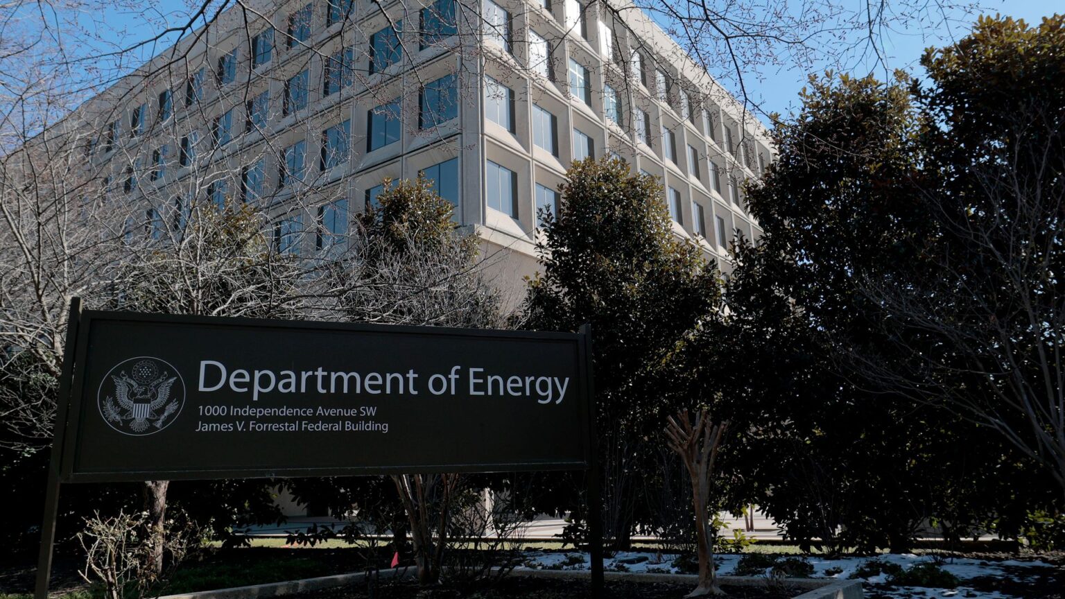 More than 2,600 Energy Department employees have accepted a second round of resignation offers extended by the Trump administration.